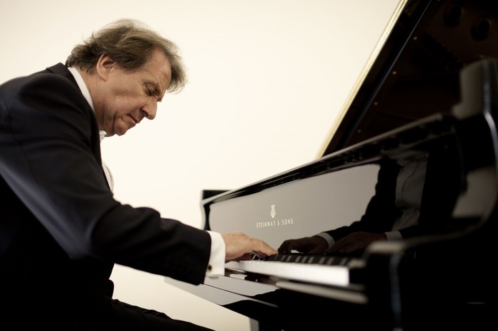 Rudolf Buchbinder and the Hungarian National Philharmonic Orchestra • 2.1