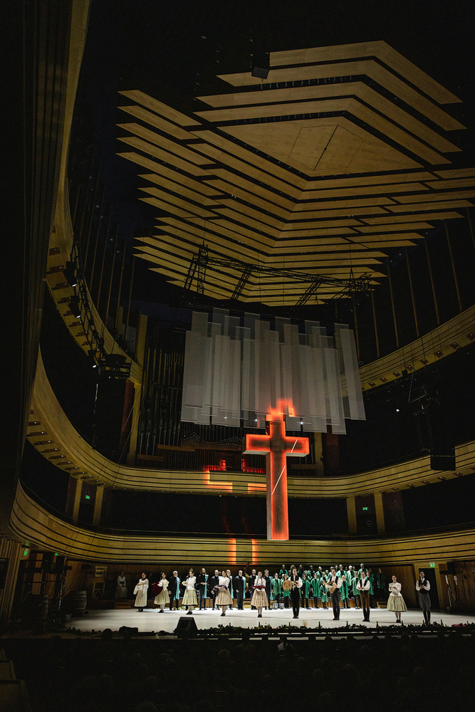 Hungarian State Folk Ensemble: His Cross Blossomed at Müpa Budapest Csibi Szilvia / Müpa