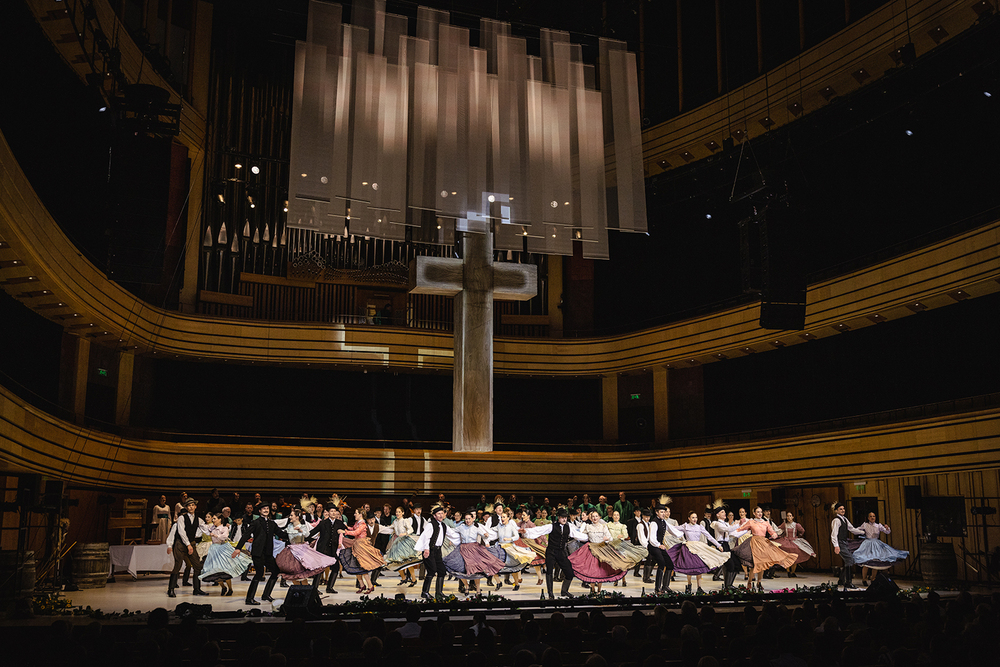 Hungarian State Folk Ensemble: His Cross Blossomed at Müpa Budapest Csibi Szilvia / Müpa