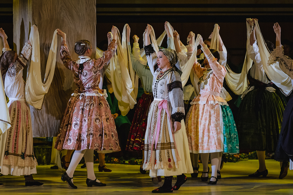 Hungarian State Folk Ensemble: His Cross Blossomed at Müpa Budapest Csibi Szilvia / Müpa