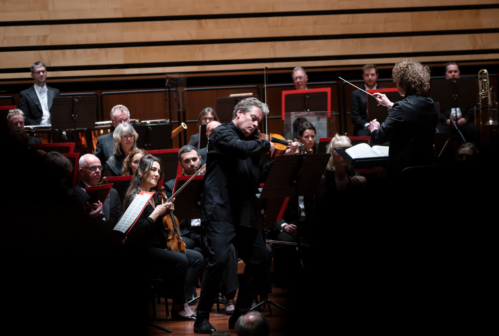 Kristóf Baráti and the Philharmonia Orchestra at Müpa Budapest Posztós János / Müpa