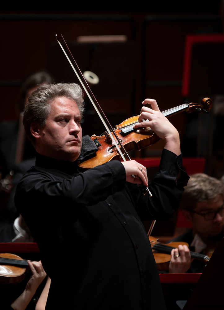 Kristóf Baráti and the Philharmonia Orchestra at Müpa Budapest Posztós János / Müpa