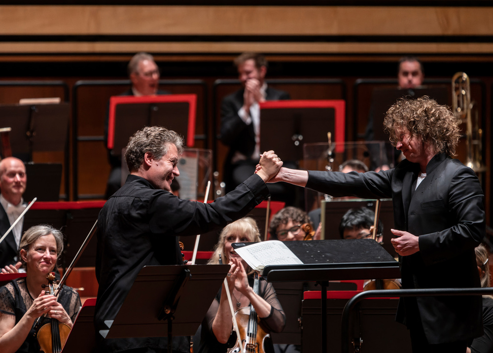 Kristóf Baráti and the Philharmonia Orchestra at Müpa Budapest Posztós János / Müpa