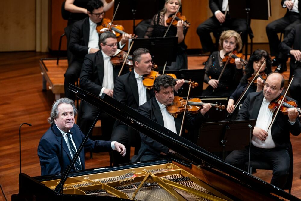 Rudolf Buchbinder and the Hungarian National Philharmonic Orchestra • 2.1 at Müpa Budapest Hirling Bálint / Müpa