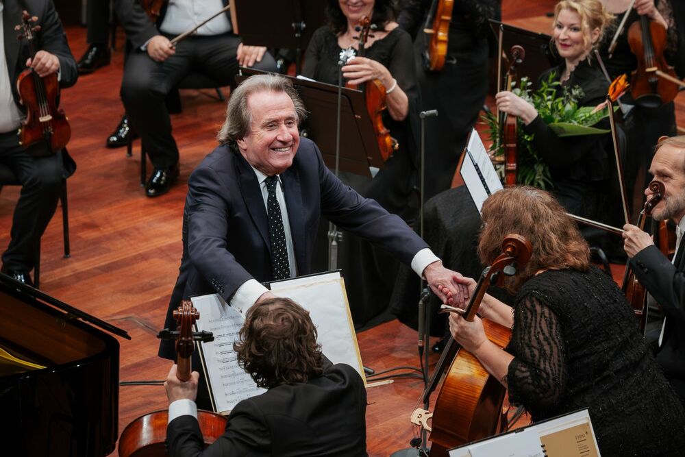 Rudolf Buchbinder and the Hungarian National Philharmonic Orchestra • 2.2 at Müpa Budapest Nagy Attila / Müpa