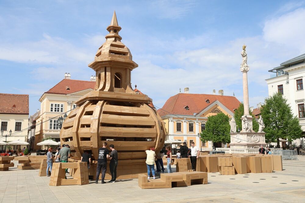 The Fire Tower of Győr is moving! Mekli Zoltán