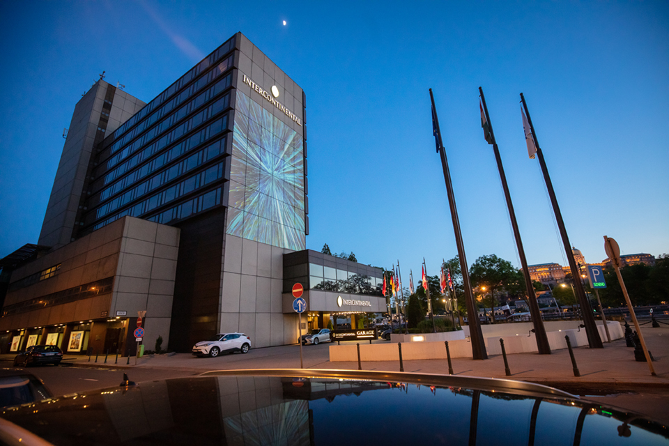 Bartók Spring Light Painting at Eötvös tér Nagy Attila / Müpa