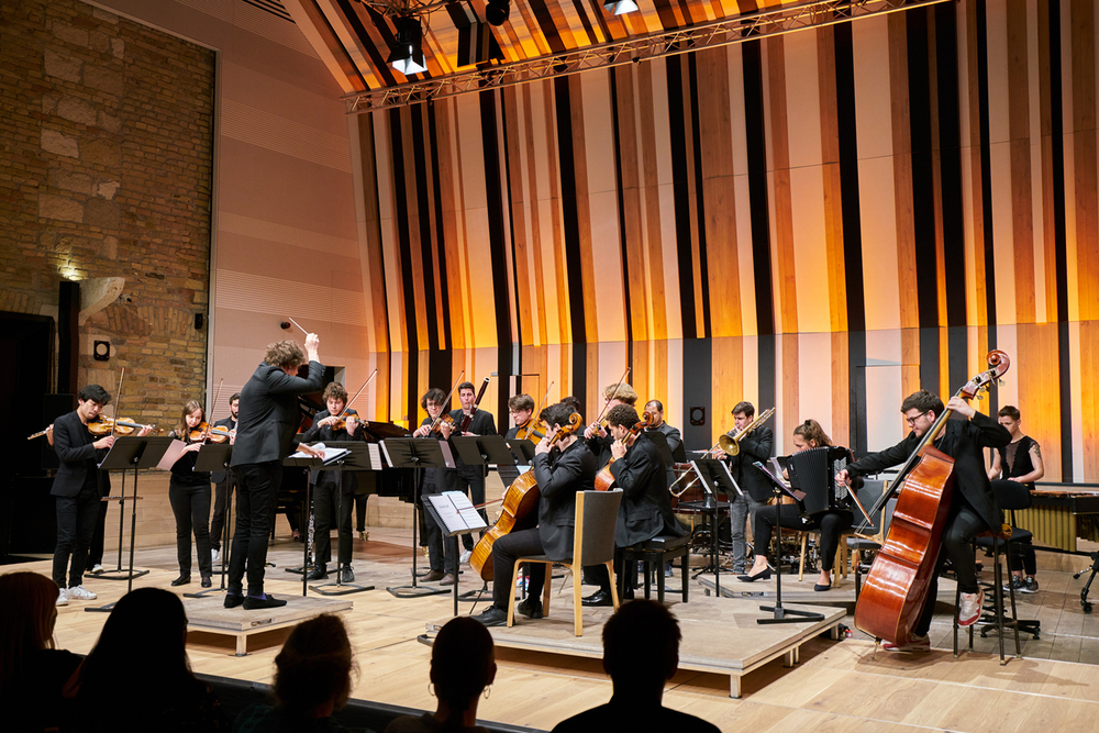 Ensemble Mini at BMC Hrotkó Bálint / Müpa