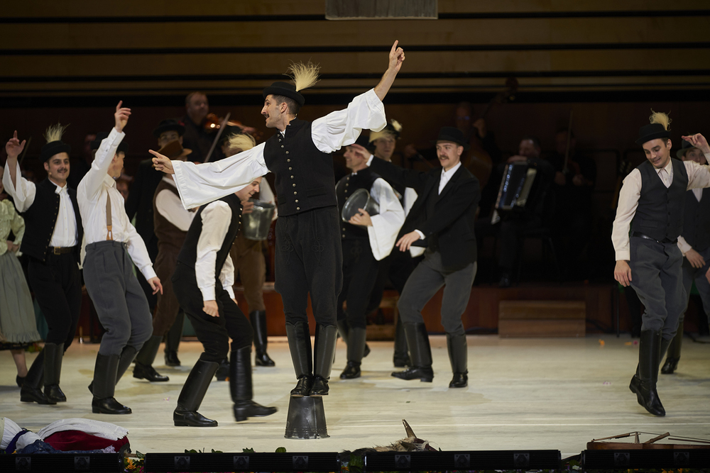 Hungarian State Folk Ensemble: His Cross Blossomed – premiere at Müpa Budapest Valuska Gábor / Müpa