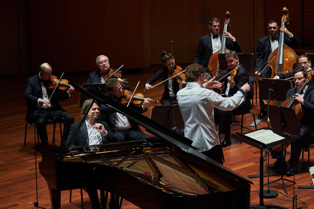 David Fray és a Liszt Ferenc Kamarazenekar a Müpában Hrotkó Bálint / Müpa