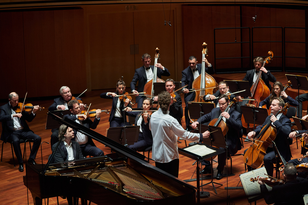 David Fray és a Liszt Ferenc Kamarazenekar a Müpában Hrotkó Bálint / Müpa