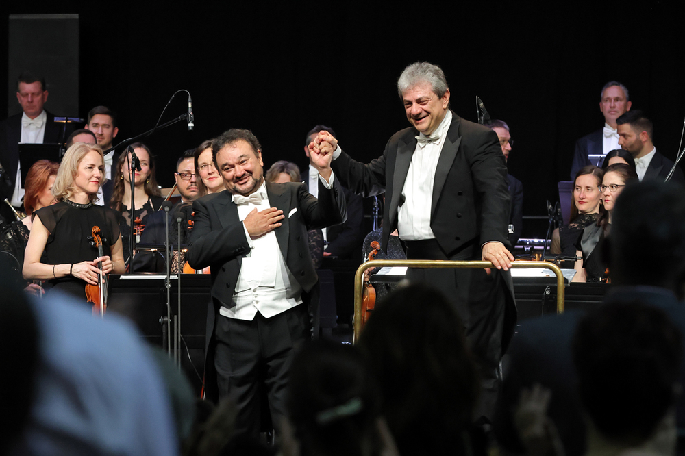 Ramón Vargas and the Győr Philharmonic Orchestra at Olympic Sport Park Győr Mekli Zoltán