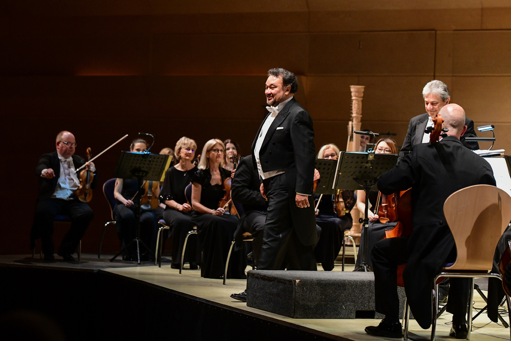 Ramón Vargas and the Győr Philharmonic Orchestra at Kölcsey Centre Debrecen Papp László